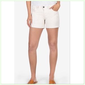 NWOT Kut from the Kloth white shorts Size 4 nwot